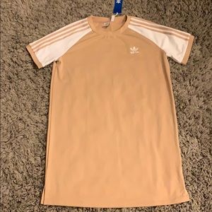 Adidas raglan dress size large NWT